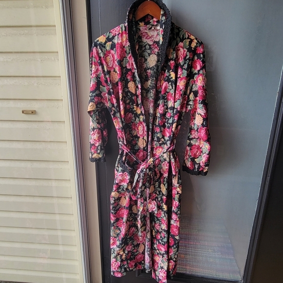 Victoria's Secret Jackets & Blazers - Vintage Robe Floral Print Victoria's Secret Cotton Belt P/S Long Wrap Pockets
